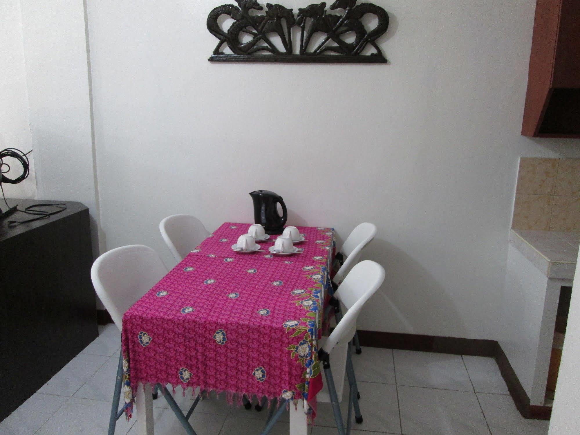 RedDoorz Plus @ Secret Garden Boracay Balabag  Exterior foto